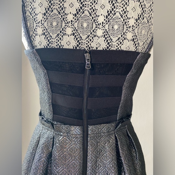 Bustier Dress GUESS size 6 US Metalic grey - Picture 2 of 9